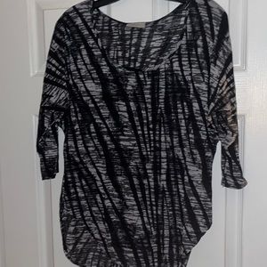 LOVELY STRIPED TOP! GREAT COLORS, LIGHTWEIGHT AND COMFORTABLE!